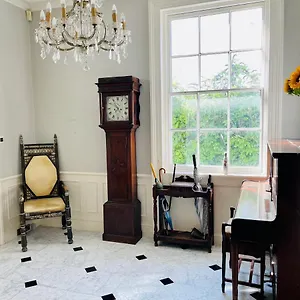 Beautiful Private 2 Bedroom In Mansion With Free Parking Hove